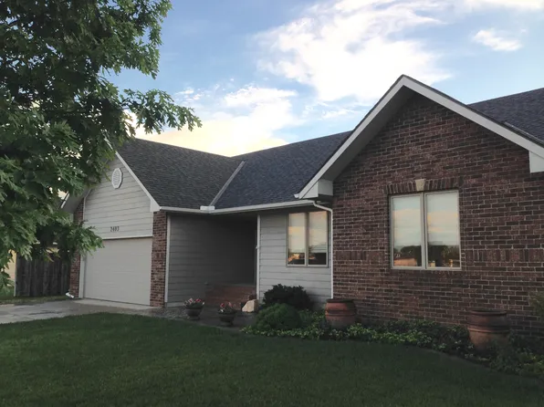 2403 N Cleveland St, Hutchinson, KS 67502