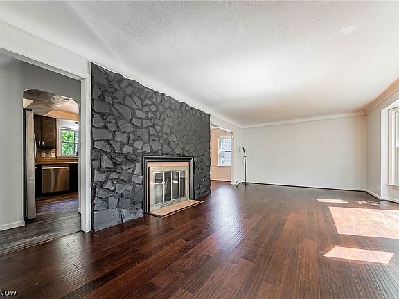 5th image of 3625 Silsby Rd