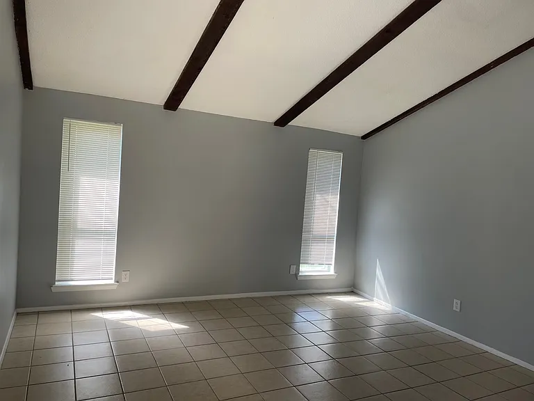 4303 Arehart Dr — Photo 3