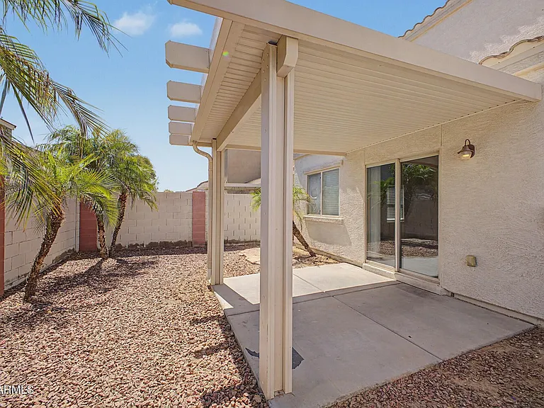 8777 W Dahlia Dr — Photo 33