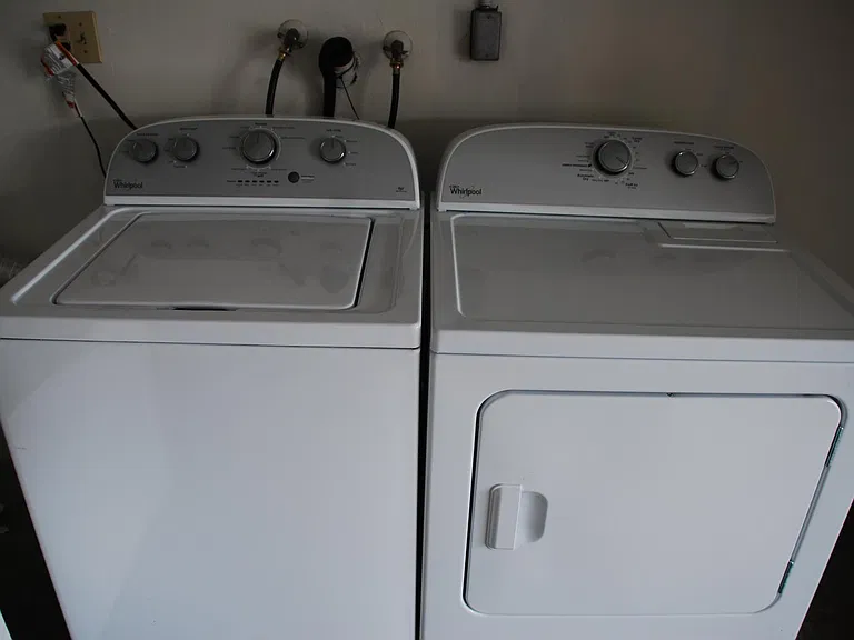 927 W College St #2 — Photo 12