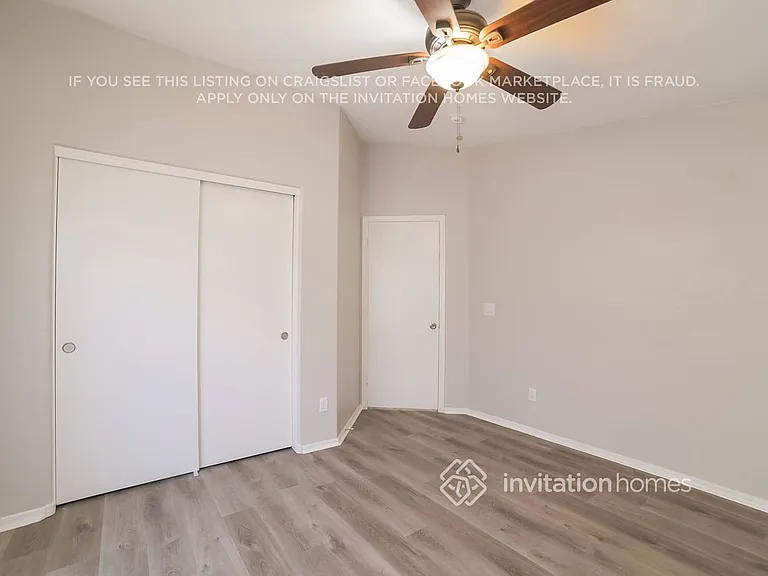 802 E Roberts Ave — Photo 8