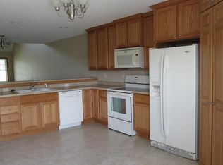 446 Celeste Cir, Blue Grass, IA