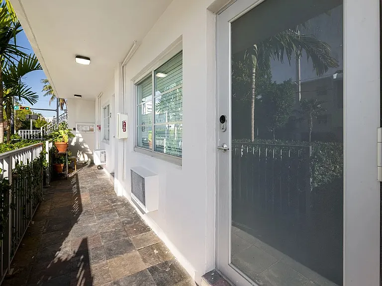 1101 Euclid Ave #14 — Photo 12