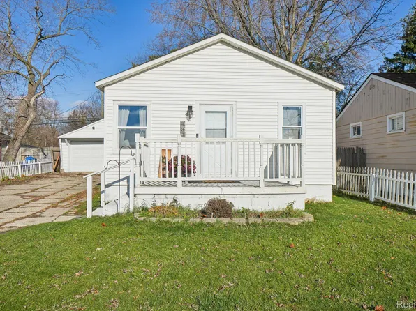 431 1st Ave, Pontiac, MI 48340