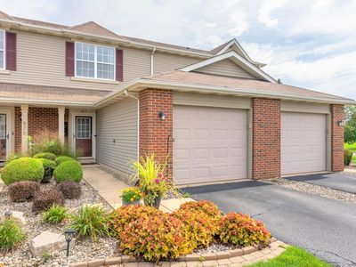 877 Flagstone Dr, Dyer, IN, 46311