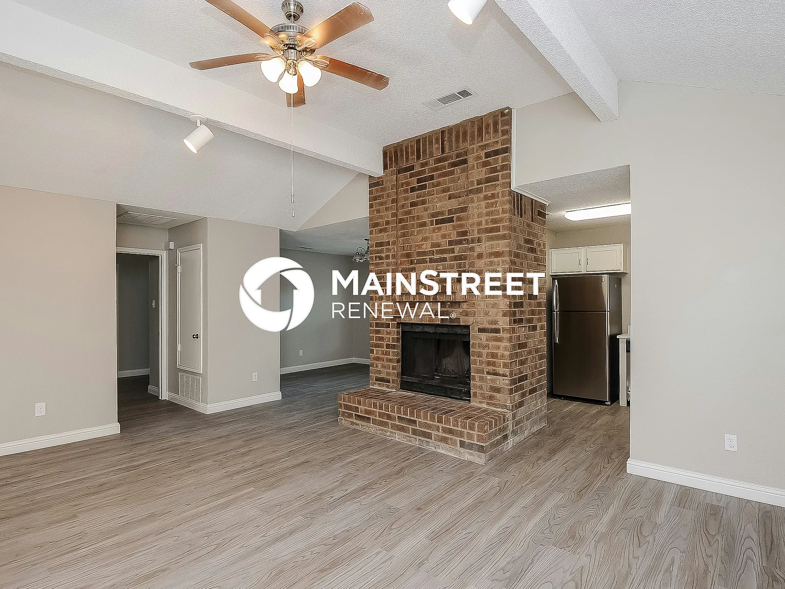 312 Valley Spring Dr — Photo 4