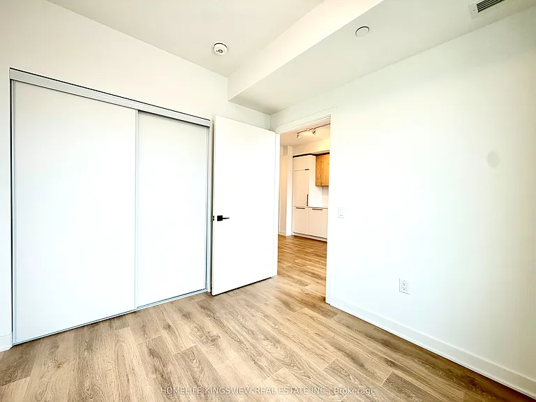 1185 Dupont St #1204 — Photo 8