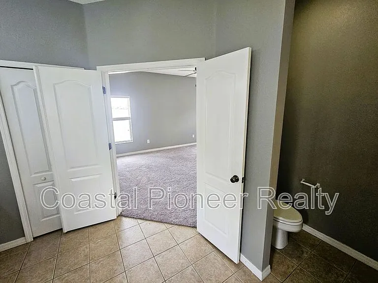 1824 Mira Lago Cir — Photo 17