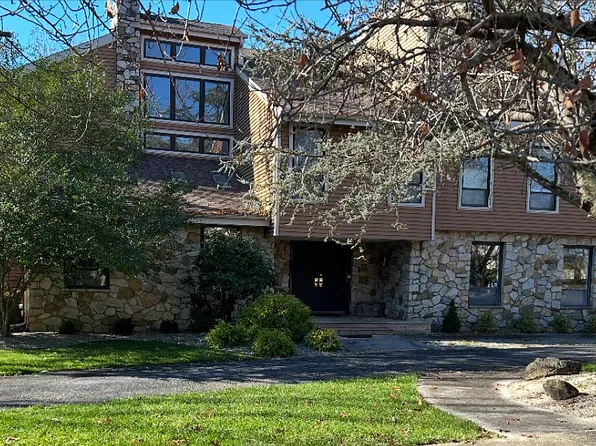 7 Cedar Hill Ct, Voorhees, NJ 08043