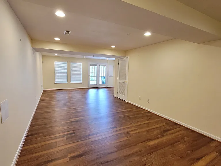 9382 Penrose St — Photo 16