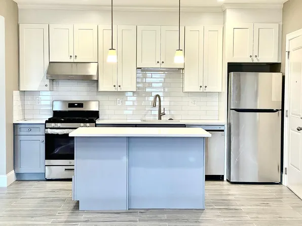 495 Geneva Ave #5, Dorchester Center, MA 02124