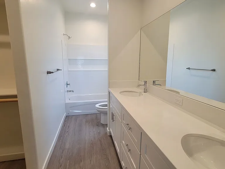 7003 Paige Elizabeth Ln — Photo 9