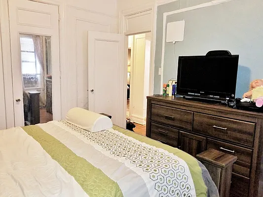 Rented by Dynamik Realty | media 11