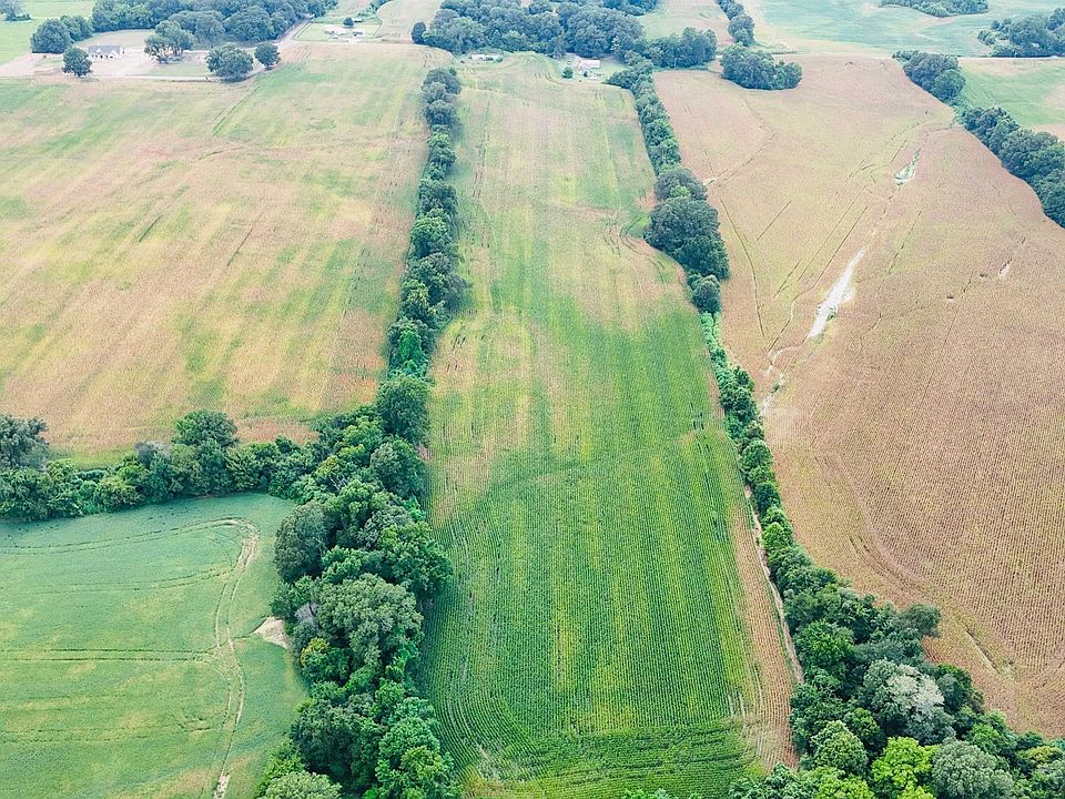 2nd image of 1622 Sanford Rd