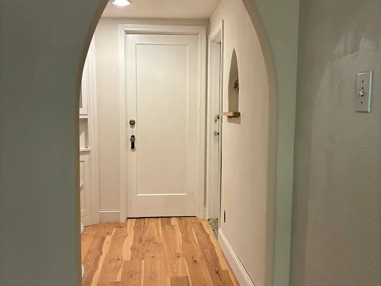 130 N Franklin Ave #2 — Photo 5