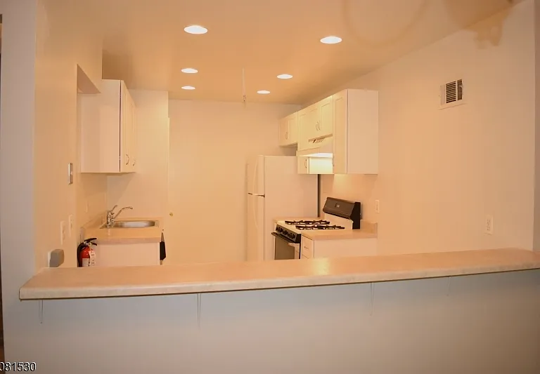 177 Riveredge Dr — Photo 6