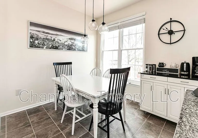 6955 Cromarty Dr — Photo 17