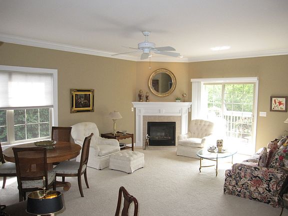 5th image of 10889 Harry Dr