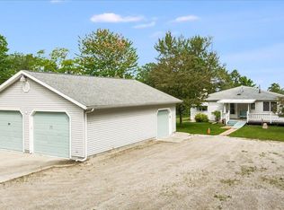 4828 Gises Point Rd, Hale, MI 48739