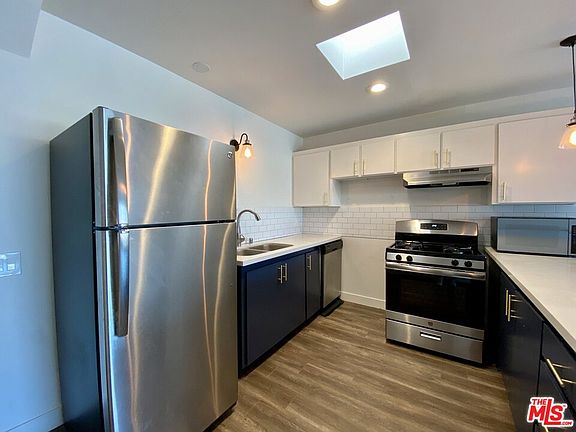 4th image of 2975 Waverly Dr #19