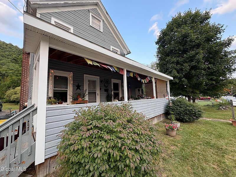 2nd image of 43 Oak Street