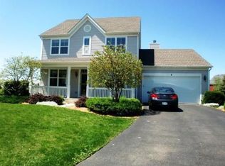 6 Haverhill Ct, Cary, IL 60013