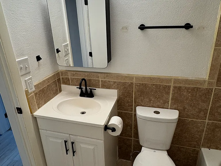 103A Calle Alamosa #B — Photo 8