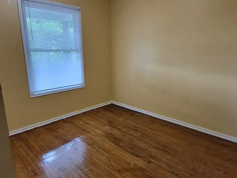 3834 N Port Washington Rd — Photo 2