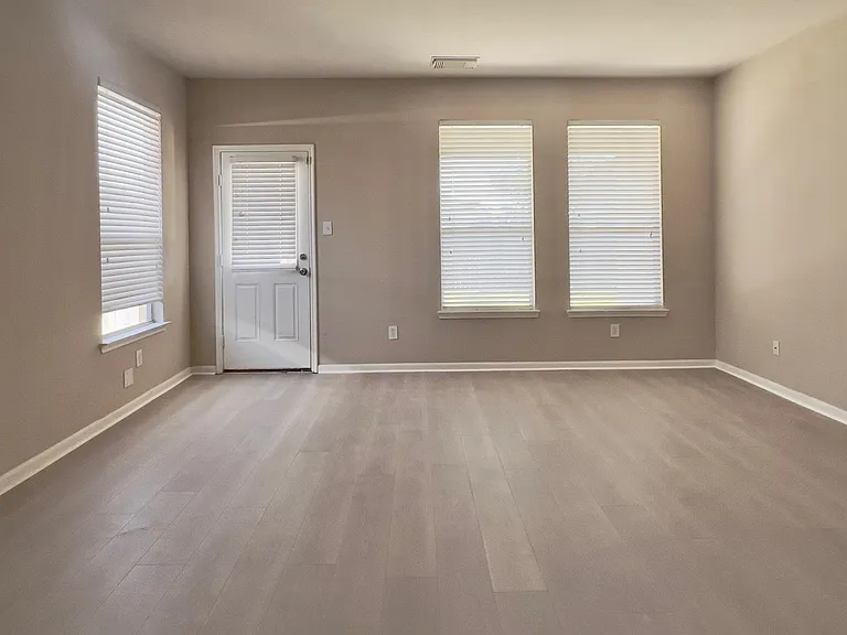 719 Pickett Hill Ln — Photo 10