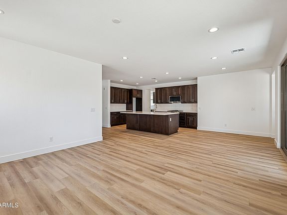 4th image of 5768 N OAK CREEK Drive