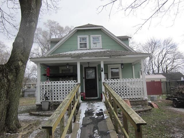 1st image of 907 Wayne St