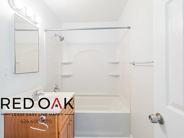 4324 Walnut St #18 — Photo 6