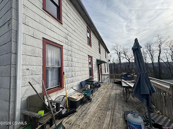 4th image of 676 Susquehanna Trl
