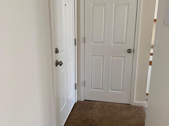 3rd image of 39 Wellington Dr APT 7