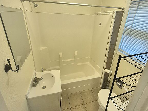 4th image of 314 3rd Ave N #2