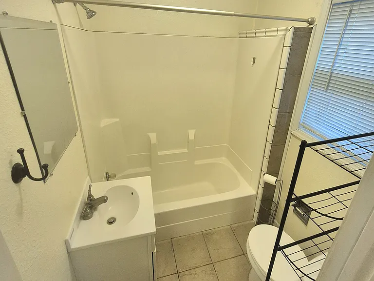 314 3rd Ave N #2 — Photo 4