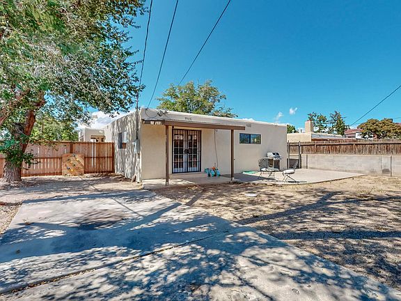 4th image of 844 Valencia Dr SE