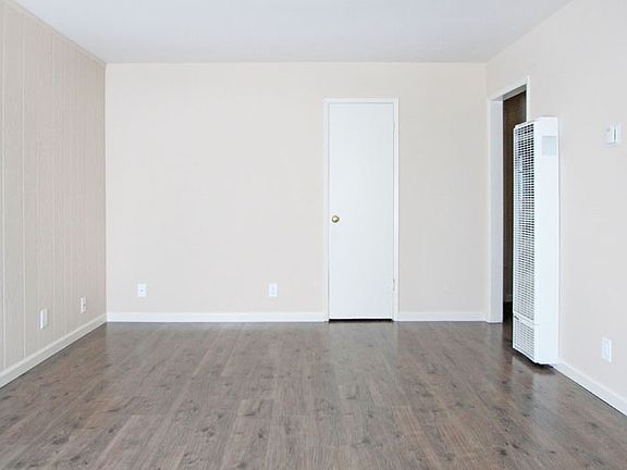 2nd image of 3317 Alma St