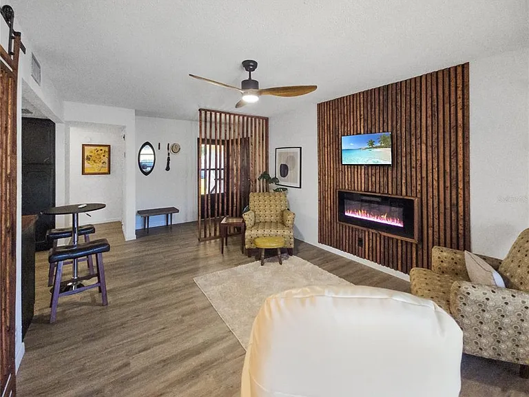 623 Midway Dr #B — Photo 7