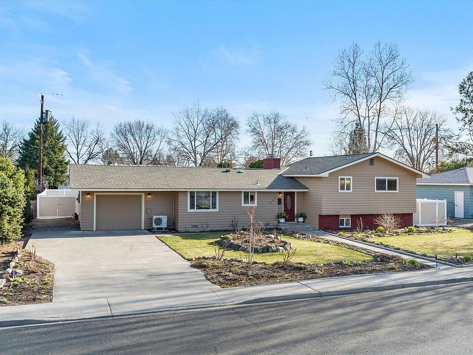 1st image of 236 Cottonwood Dr