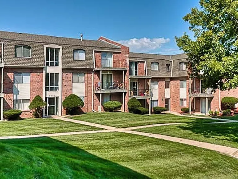 Citadel Apartments — Photo 20
