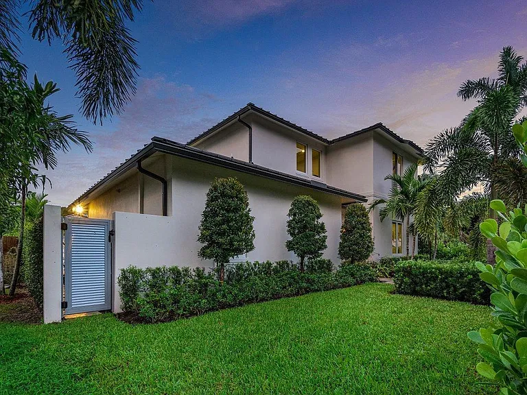 217 Gulfstream Blvd — Photo 51