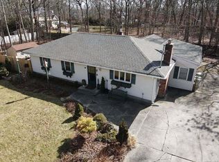 132 Head Of The Neck Rd, Manorville, NY 11949