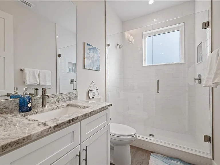 623 Petit Way — Photo 25