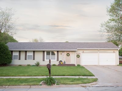 212 E 12th St, Pella, IA, 50219