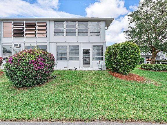 5th image of 79 Westbury D #79