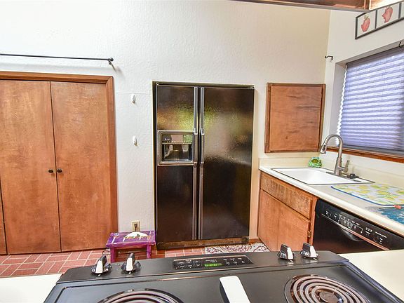 5th image of 22751 Spruce Dr