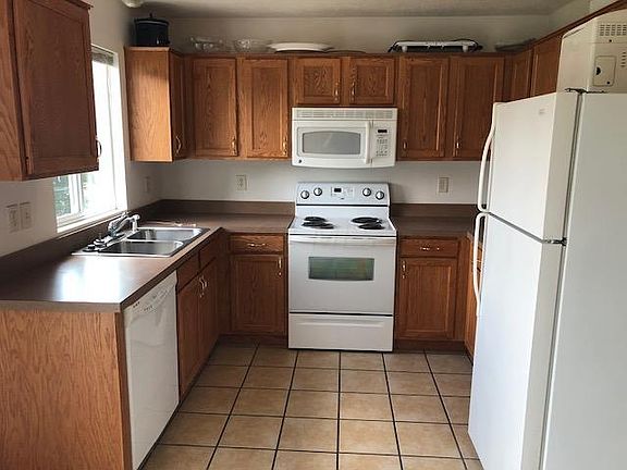 2nd image of 2625 Park St #2627