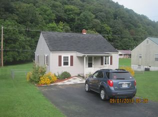 2005 Finch Ln, Marion, VA 24354